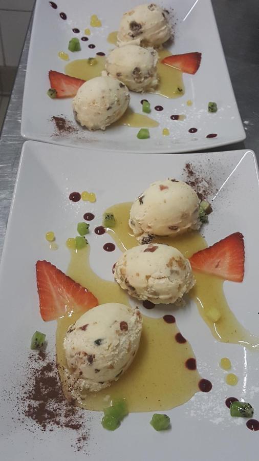 Logis Doubs Rivage Hotel Charette-Varennes ภายนอก รูปภาพ