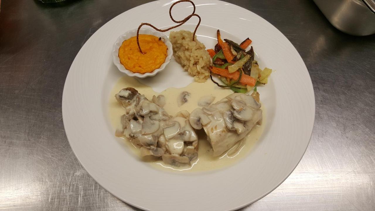 Logis Doubs Rivage Hotel Charette-Varennes ภายนอก รูปภาพ