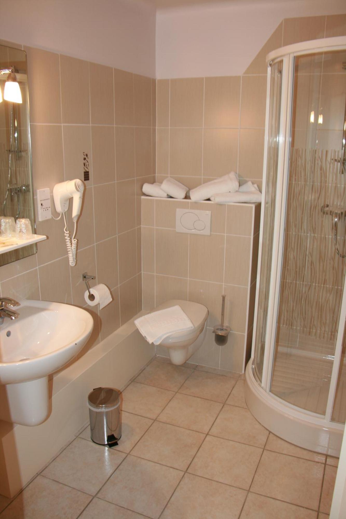 Logis Doubs Rivage Hotel Charette-Varennes ภายนอก รูปภาพ